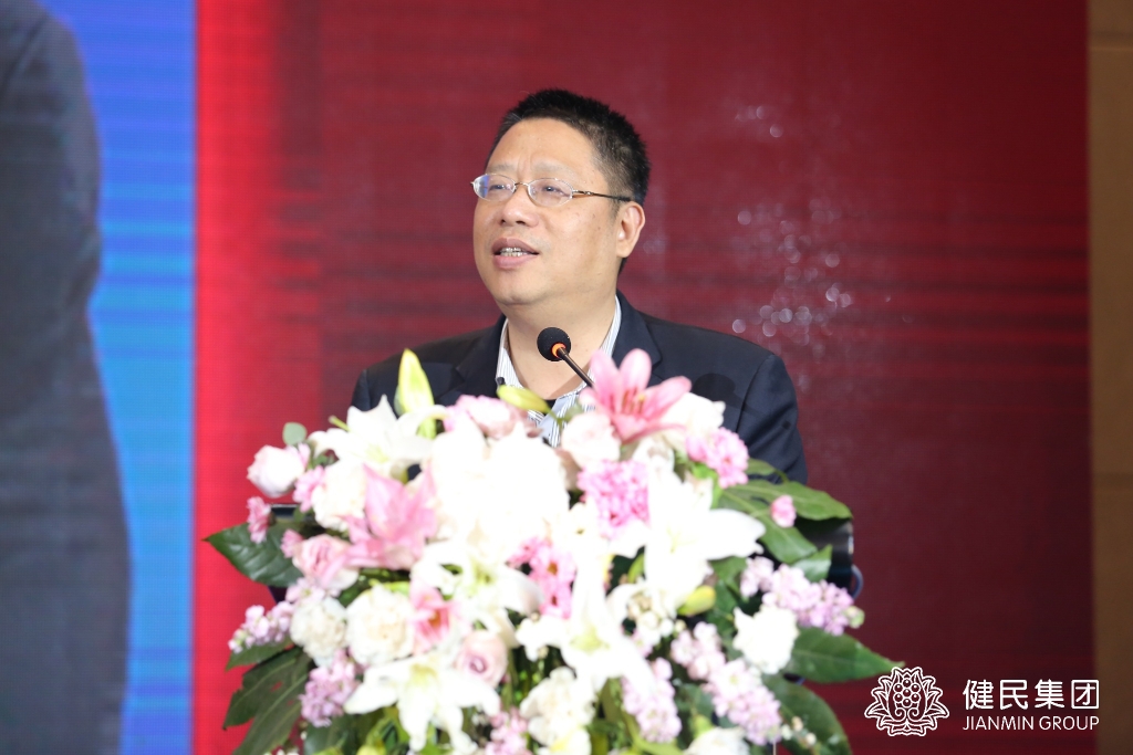 国药乐仁堂医药有限公司副总经理刘月涛作为嘉宾代表发